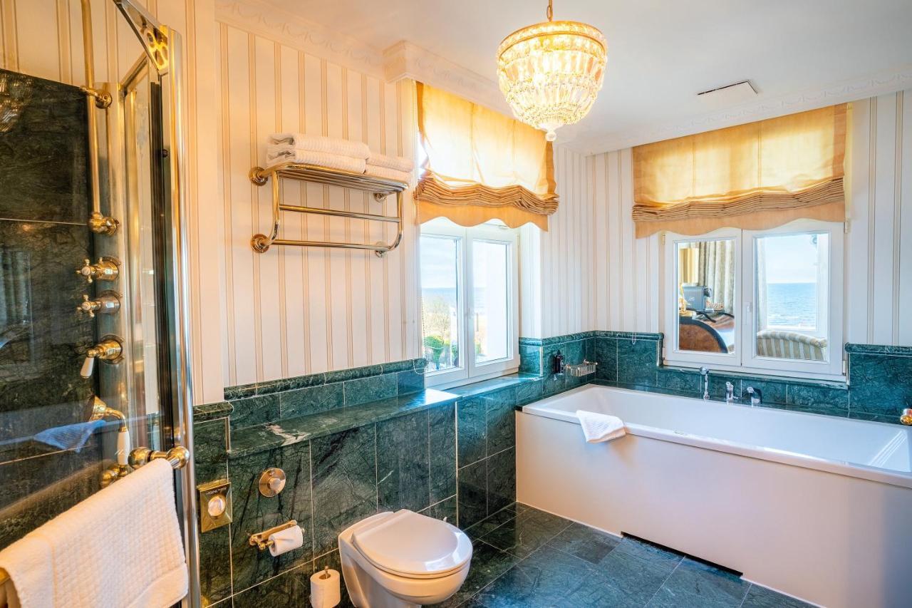 SEETELHOTEL Ahlbecker Hof Heringsdorf  Exteriör bild Bathroom