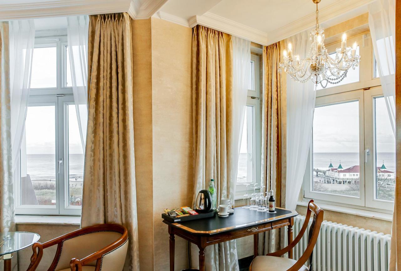 SEETELHOTEL Ahlbecker Hof Heringsdorf  Exteriör bild Curtains