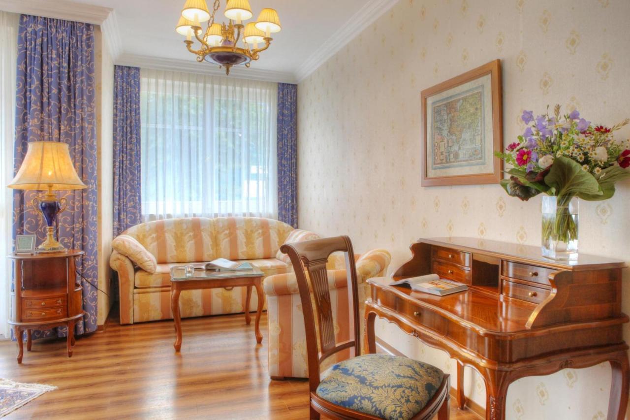 SEETELHOTEL Ahlbecker Hof Heringsdorf  Rum bild A living room