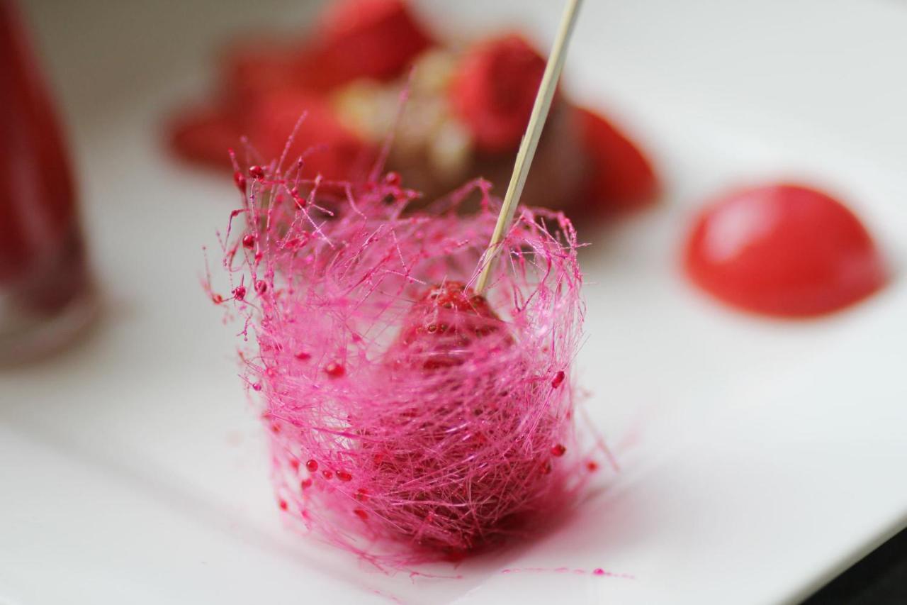 SEETELHOTEL Ahlbecker Hof Heringsdorf  Exteriör bild A strawberry being rolled in sugar